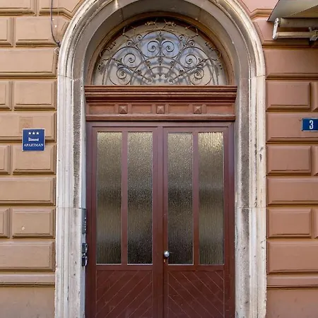 Brajda - 4 Bedroom Apartment *