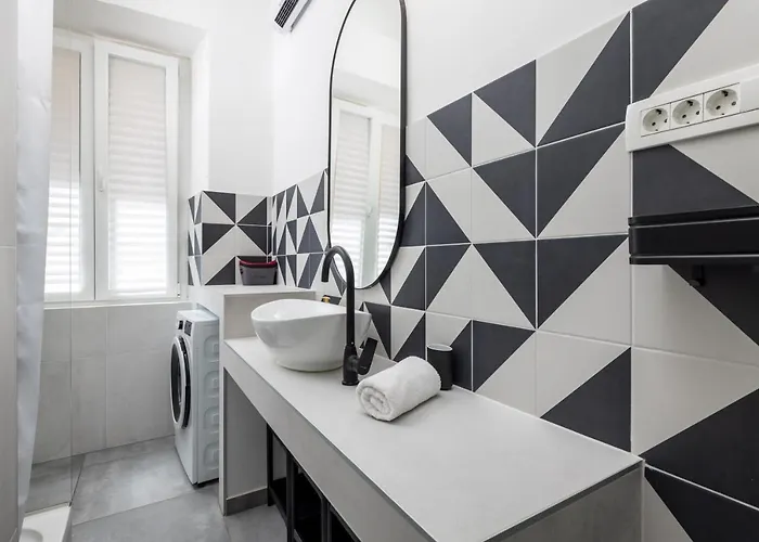 Brajda - 4 Bedroom Apartment *
