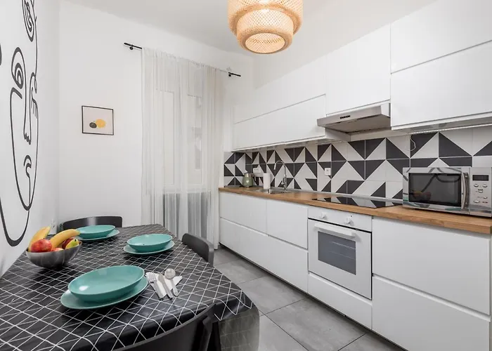Brajda - 4 Bedroom Apartment *